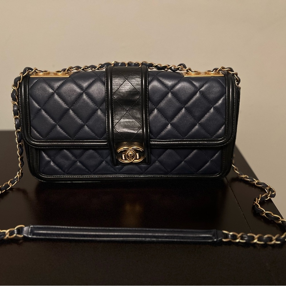 Chanel Black Quilted Leather Shoulder Bag